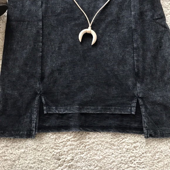 🌸1 SMALL LEFT🌸Black Cold Shoulder Top - Picture 5 of 7